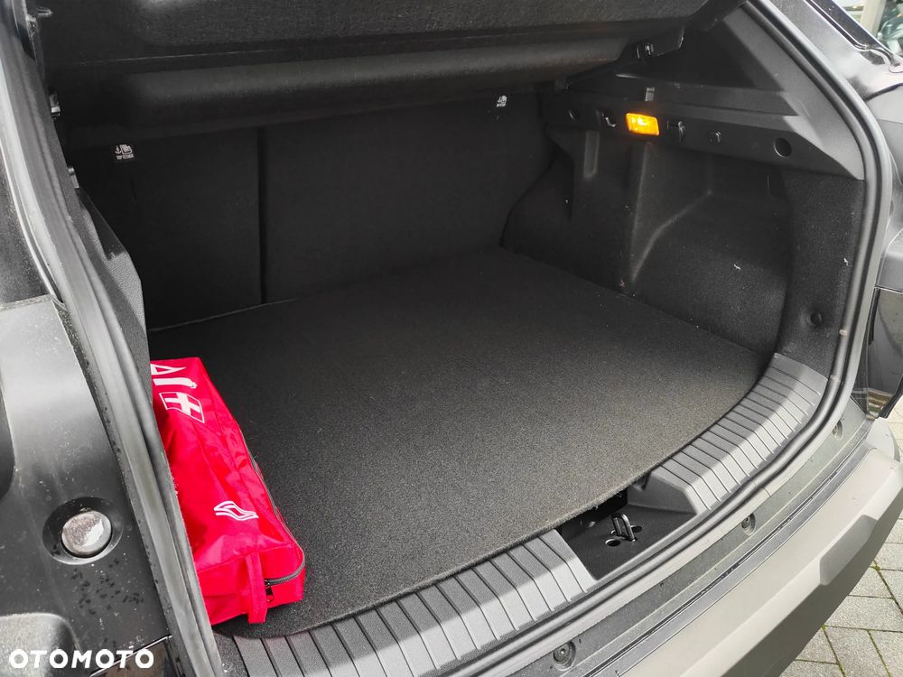 Dacia Duster 1.8 Full Hybrid 155 Journey MMT - 28