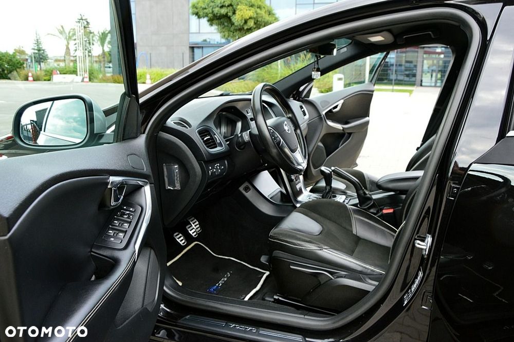 Volvo V40 D2 Drive-E R-Design Kinetic - 21