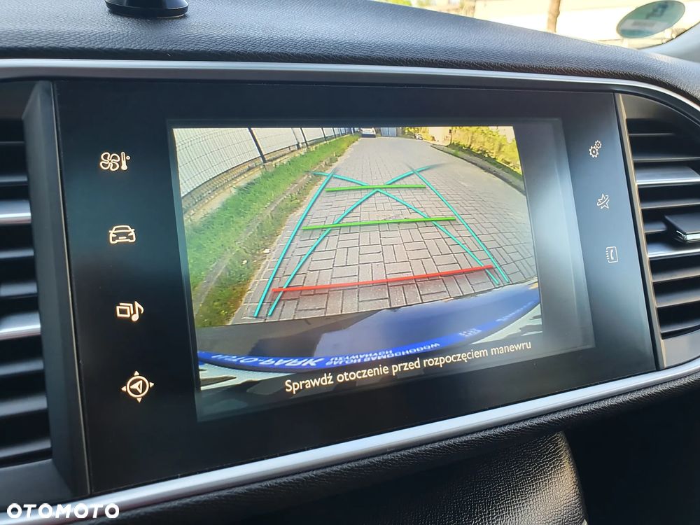 Peugeot 308 BlueHDi 180 EAT8 Stop & Start GT - 24