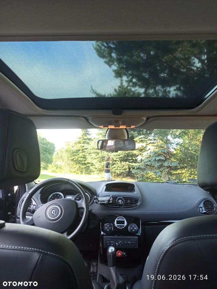 Renault Clio TCe 100 nightDay - 13