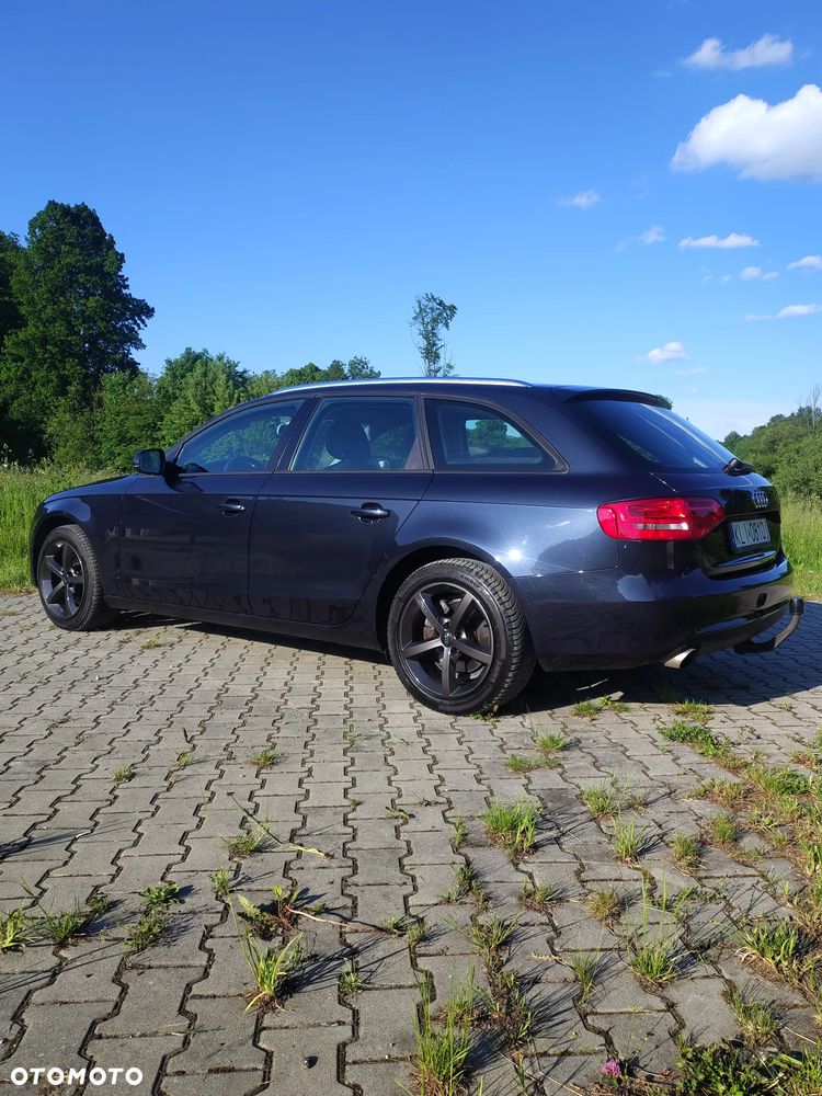 Audi A4 Avant - 11
