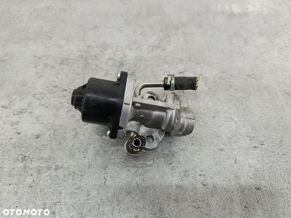 ZAWÓR EGR TOYOTA YARIS IV F301015350 1.5 VVT-IE HYBRID - 1