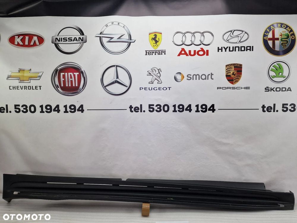 MERCEDES X166 GL GLS 11- PRAWA LISTWA PROGOWA / NAKŁADKA PROGU , NR A1666980525 , NR AUKCJI PR416 - 1