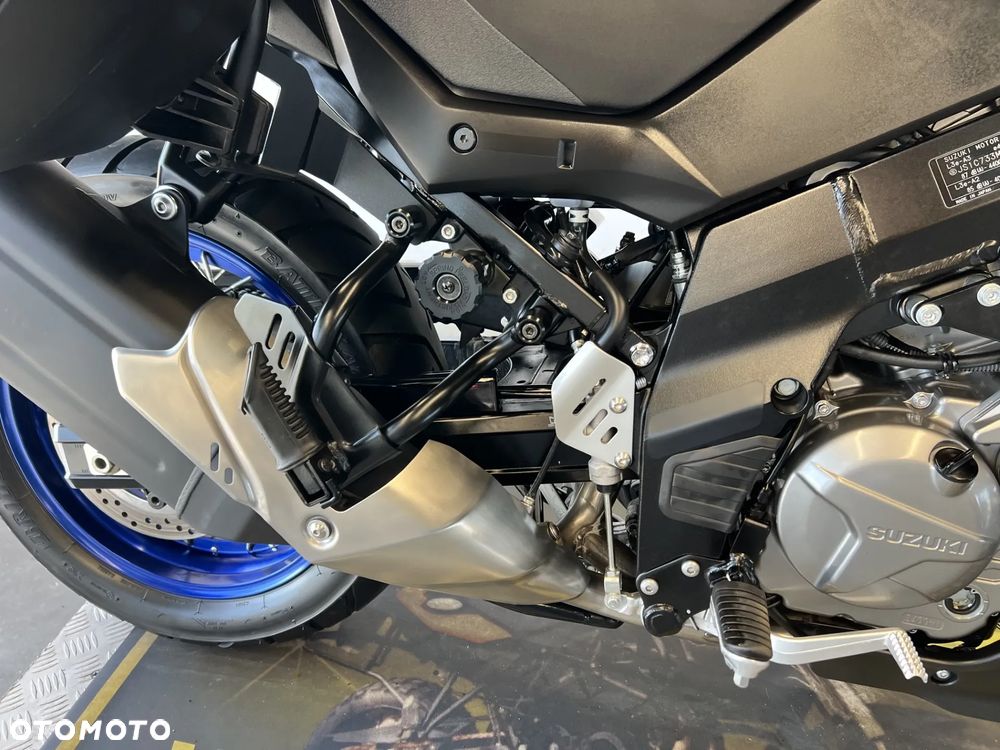 Suzuki V-STROM - 31