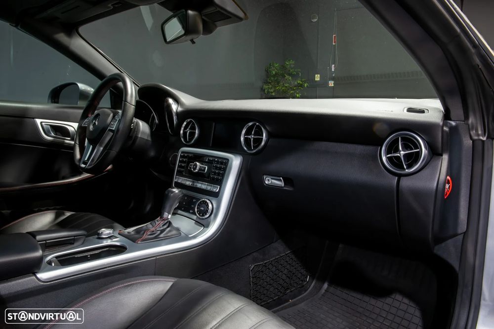 Mercedes-Benz SLK 200 (BlueEFFICIENCY) 7G-TRONIC - 16