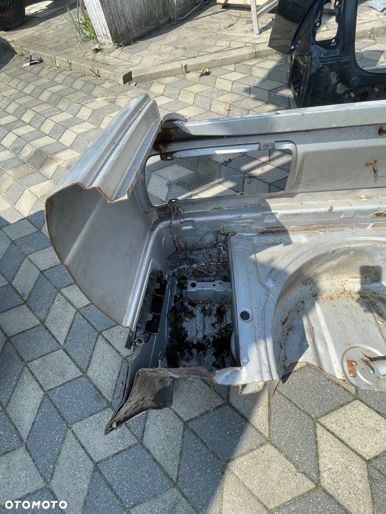 Bmw e30 pas tył - 3