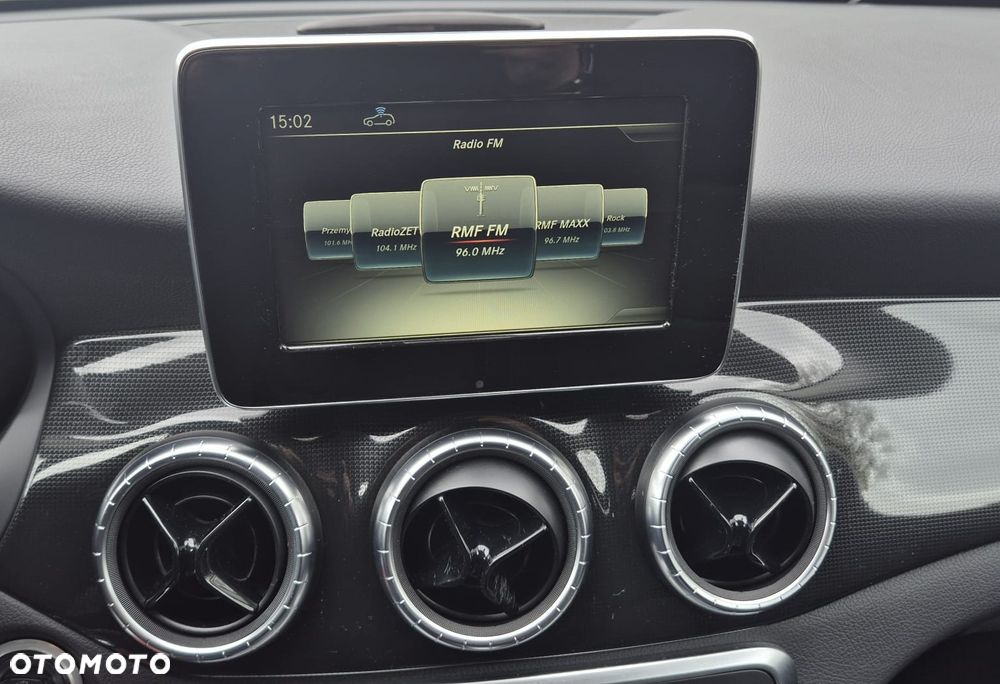 Mercedes-Benz CLA 180 d 7G-DCT - 14