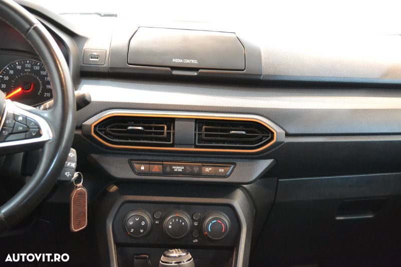Dacia Sandero Stepway ECO-G 100 MT6 Essential - 15