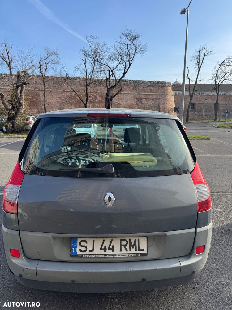 Renault Scenic - 17