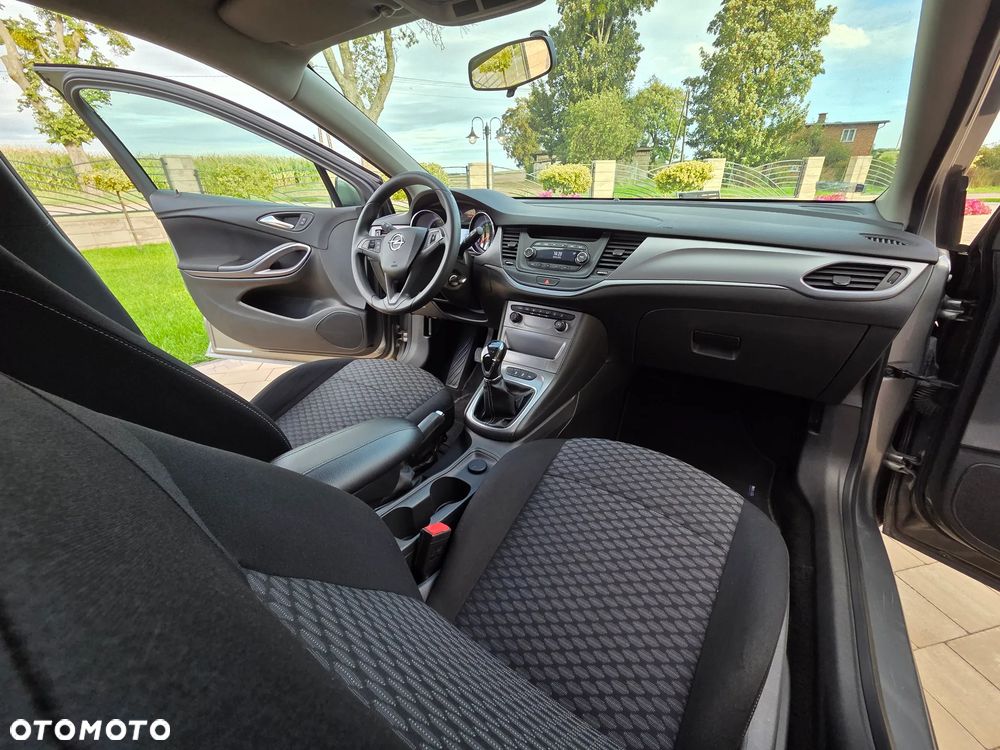 Opel Astra - 16