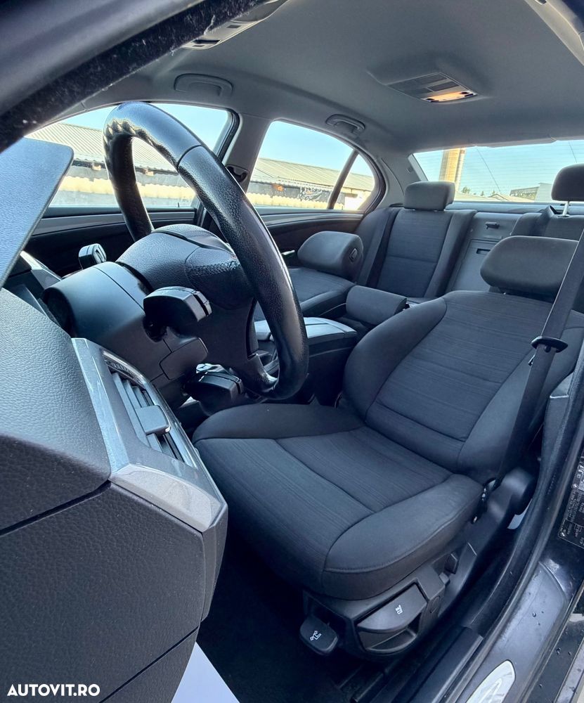 BMW Seria 5 520d Aut. Edition Exclusive - 8