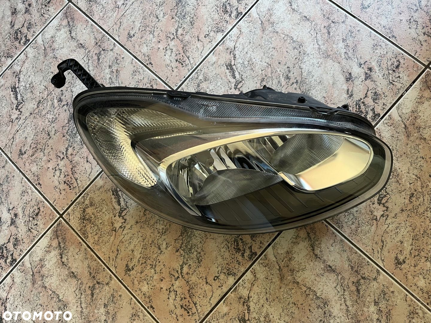 Lampa Reflektor Opel Adam Prawy przód ANG - 2
