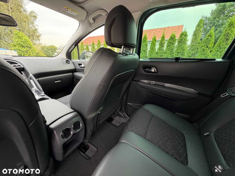 Peugeot 3008 1.6 BlueHDi Allure S&S - 13