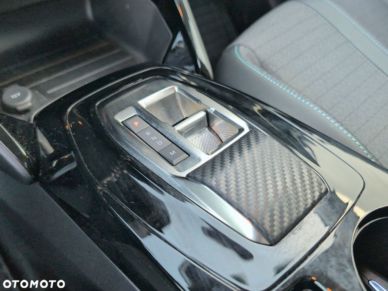 Peugeot 208 1.2 PureTech Allure Pack S&S EAT8 - 16