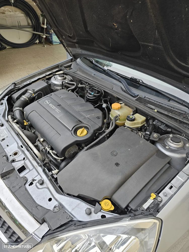 Opel Vectra Caravan 1.9 CDTi Cosmo - 17