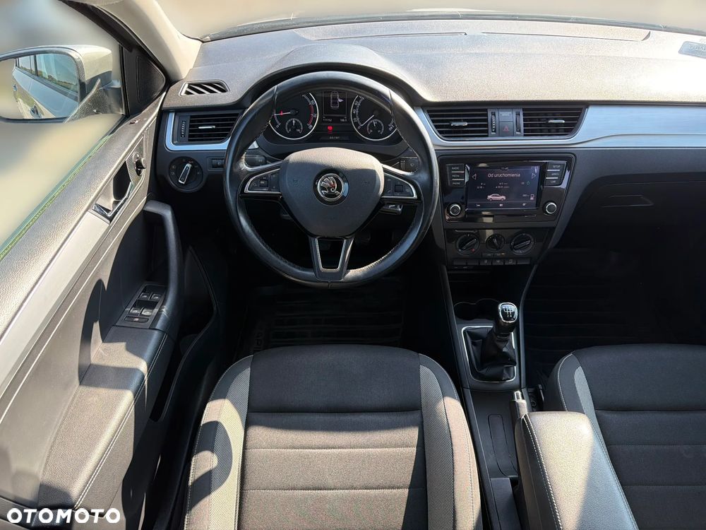 Skoda RAPID - 12