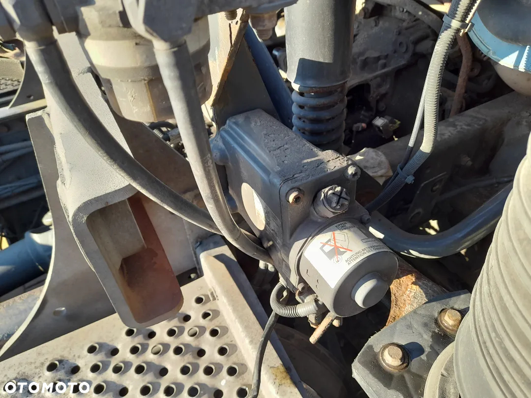 Pompa podnoszenia kabiny Actros Mp2 Mp3 elektryczna - 2