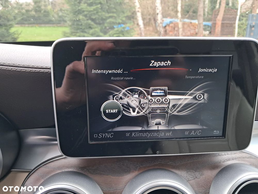 Mercedes-Benz GLC 250 4Matic 9G-TRONIC AMG Line - 34