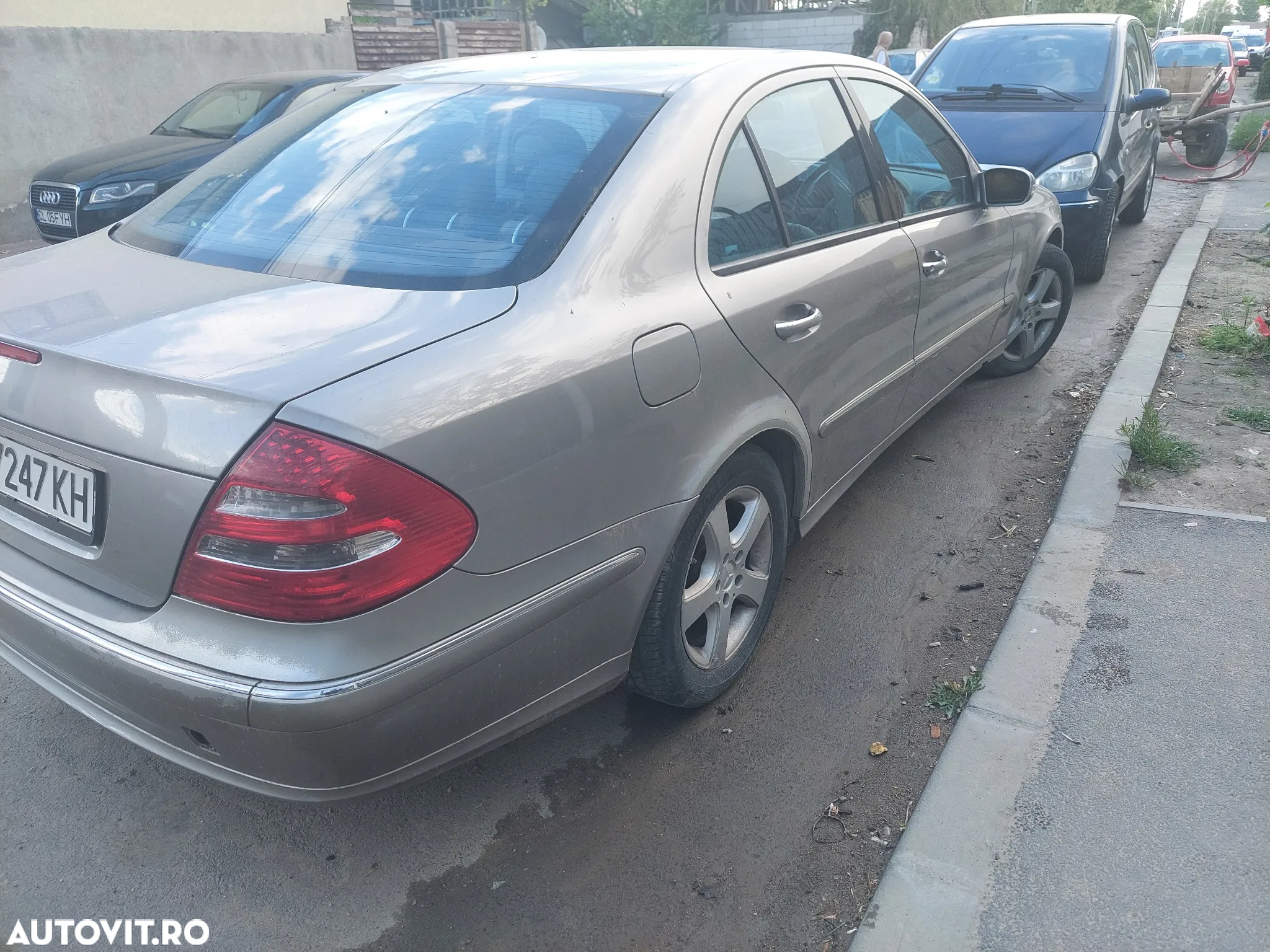 Dezmembrez Mercedes-Benz e class E320 Motor 3.0 140kw - 4