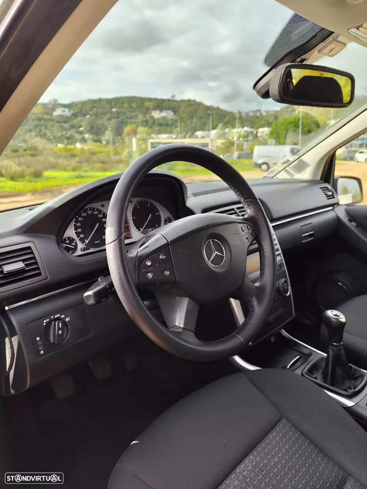 Mercedes-Benz B 200 CDI - 6