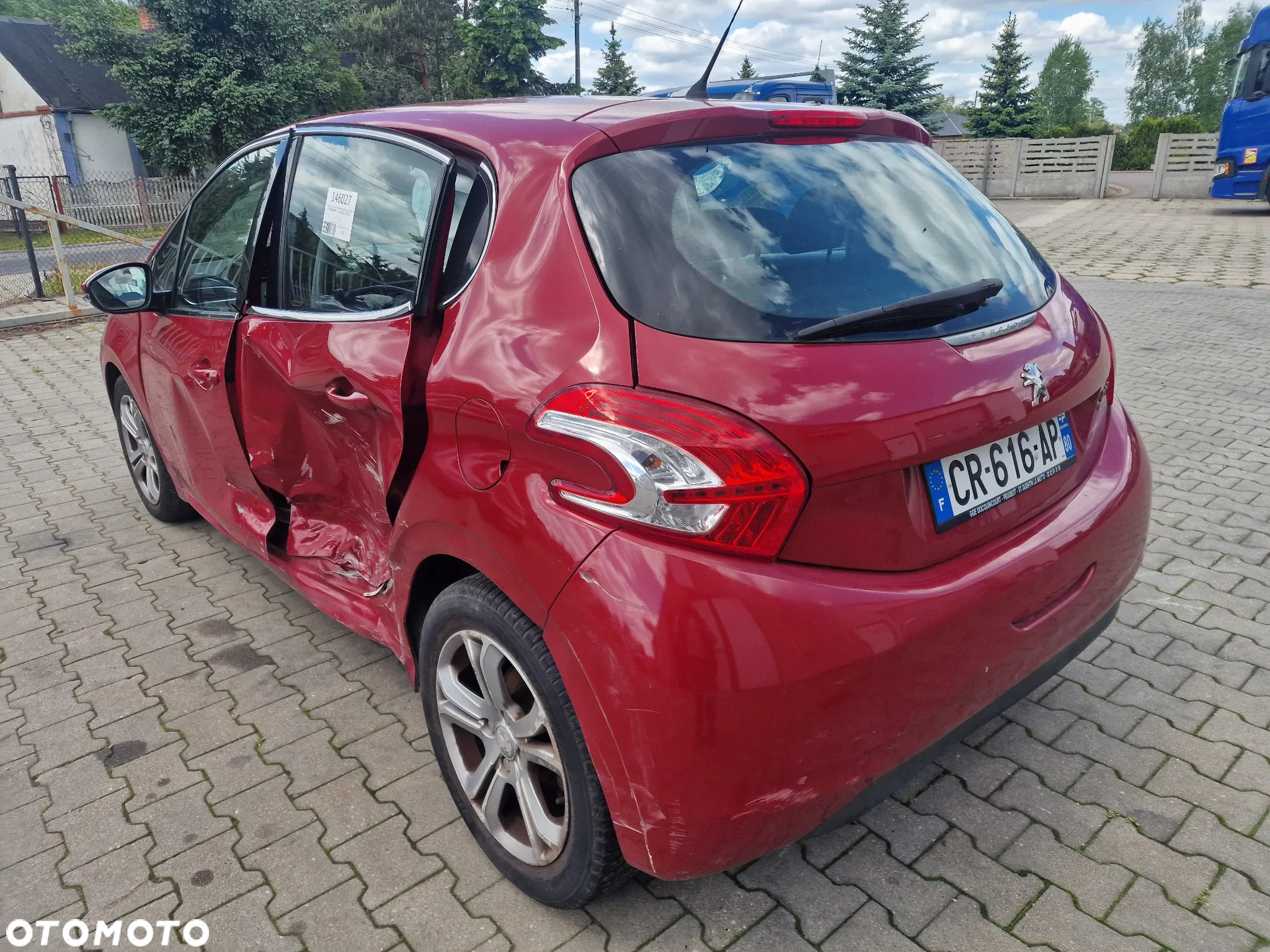 Peugeot 208 e-HDi 115 Stop&Start Allure - 14