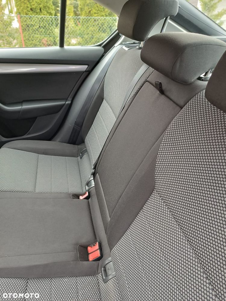 Skoda Octavia 1.4 TSI Ambition - 17