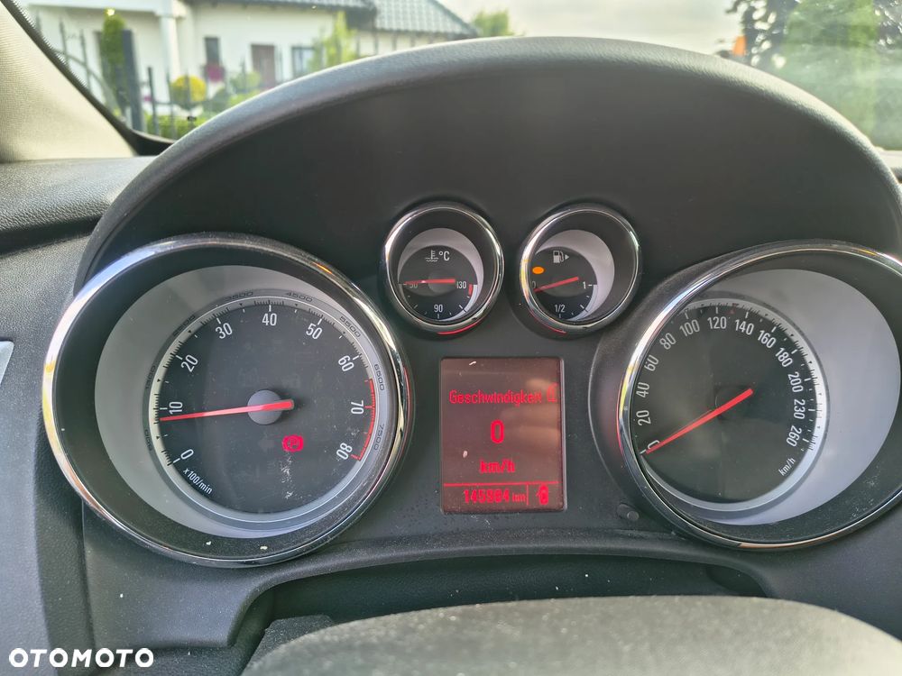 Opel Astra 1.6 Turbo Edition - 9