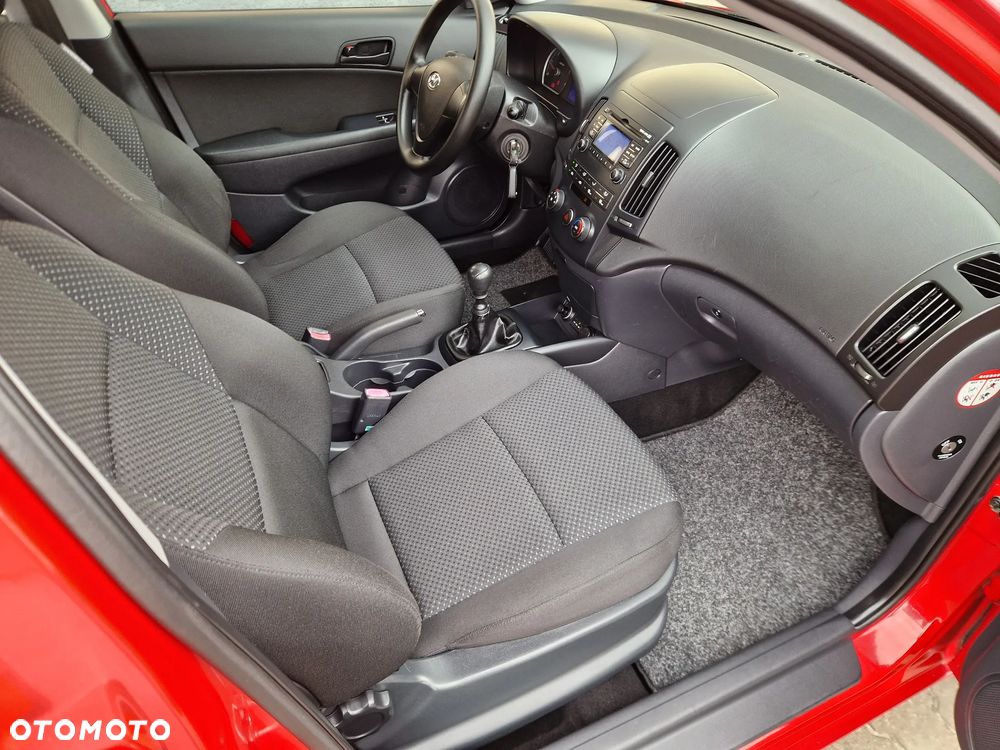 Hyundai i30 1.6 CRDi Comfort - 17