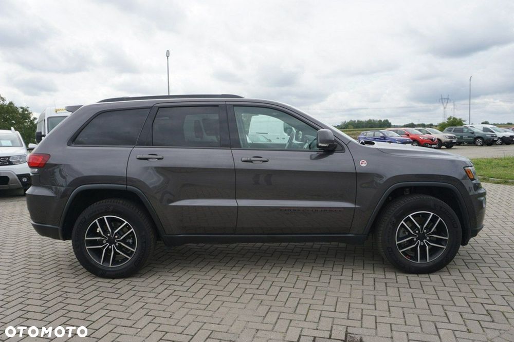 Jeep Grand Cherokee - 4