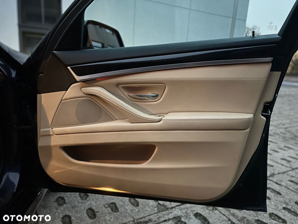 BMW Seria 5 535i xDrive - 21