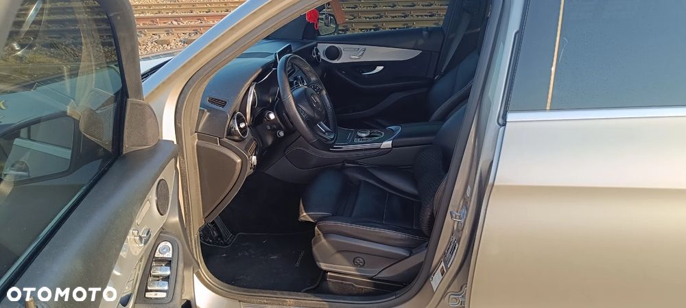 Mercedes-Benz GLC - 6