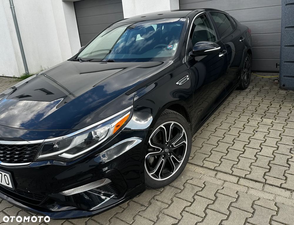 Kia Optima - 1