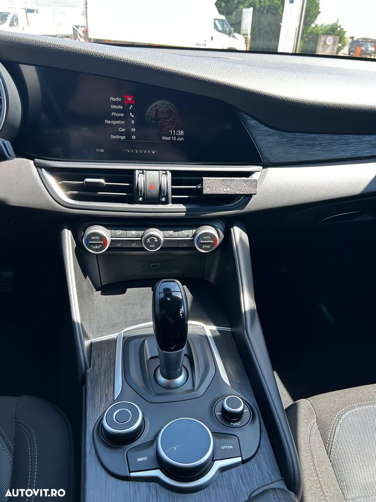 ALFA ROMEO Giulia 2019 — imagine 15