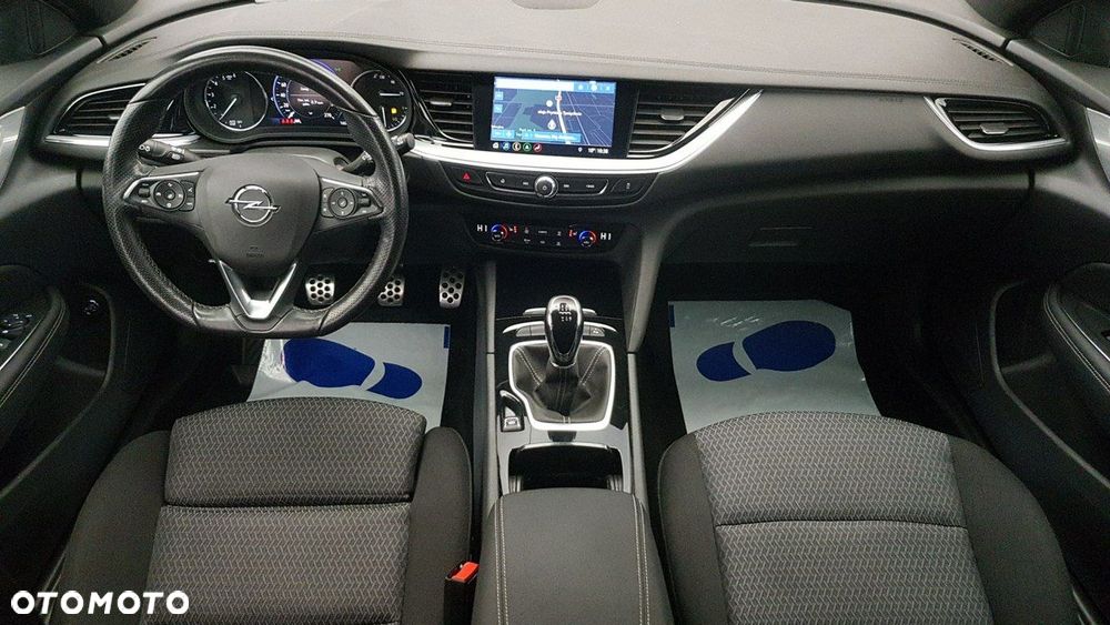Opel Insignia - 15