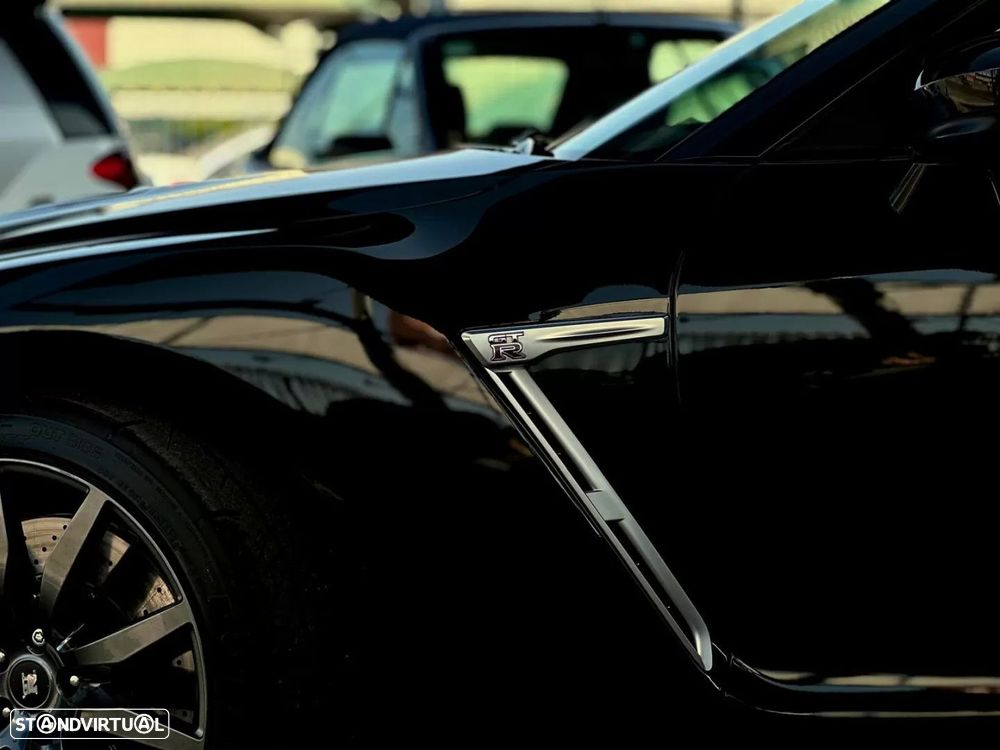 Nissan GT-R 3.8 V6 Black Edition - 8