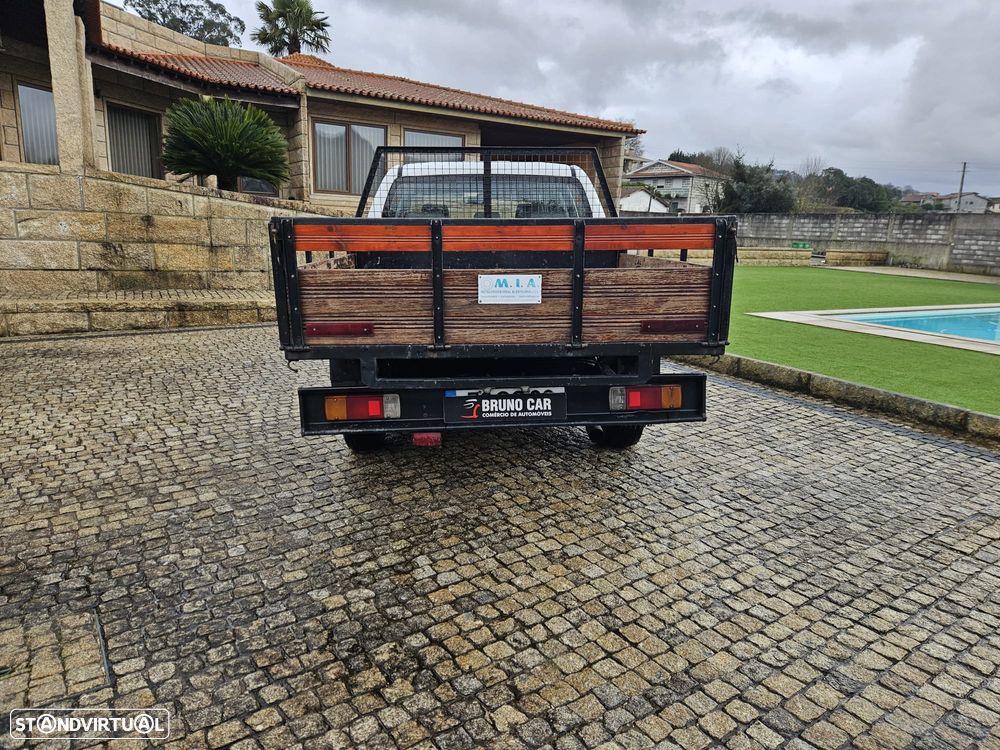 Toyota HILUX 5 LUGARES 2.5 CC 102 CV - 5