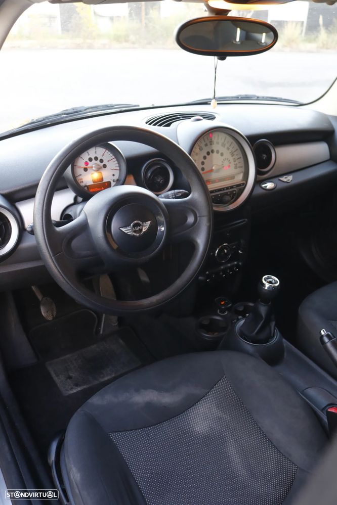 MINI 3 Portas - 13