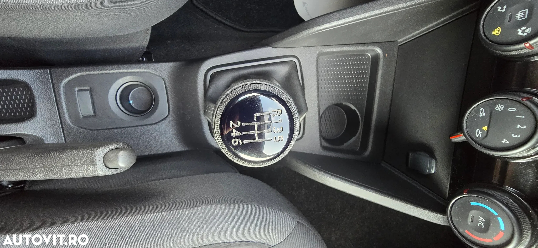 Dacia Duster TCe 100 2WD Comfort - 27