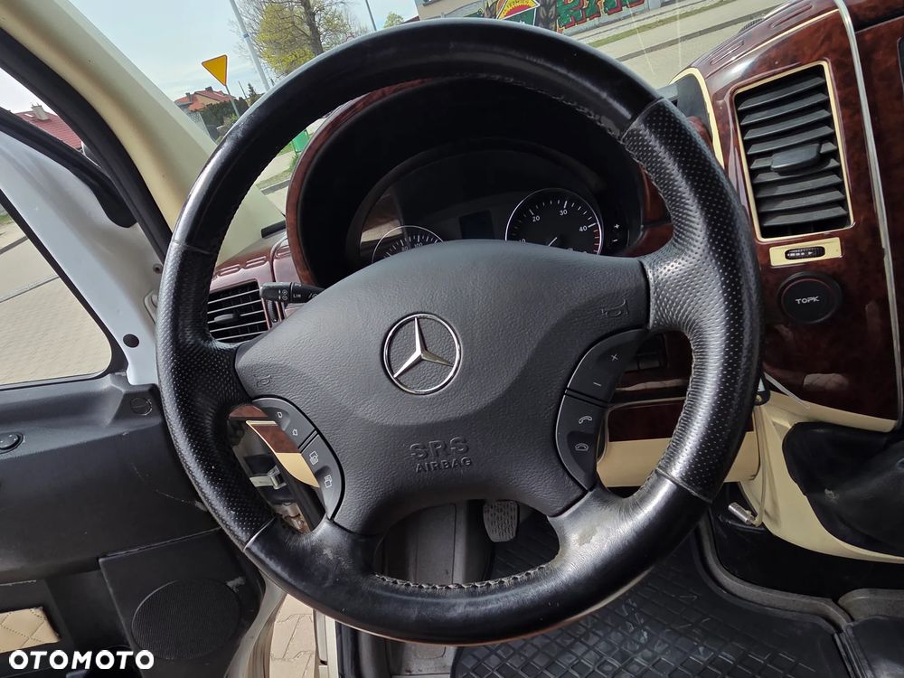 Mercedes-Benz Sprinter - 26