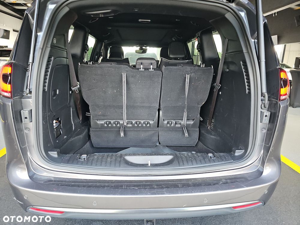 Chrysler Pacifica - 12