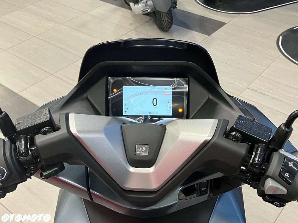 Honda PCX - 8