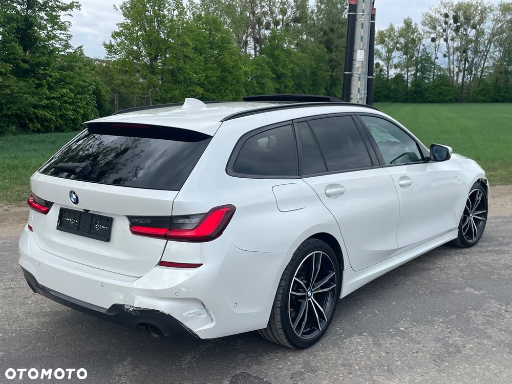 BMW Seria 3 320d M Sport - 2