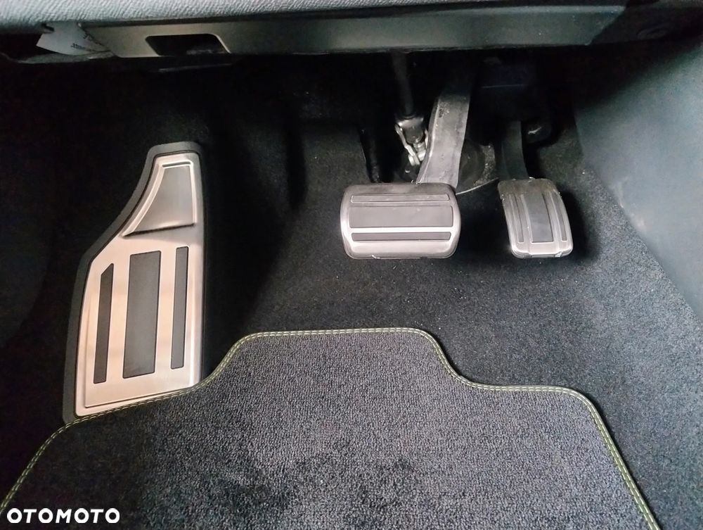 Peugeot 308 1.5 BlueHDi GT S&S EAT8 - 23