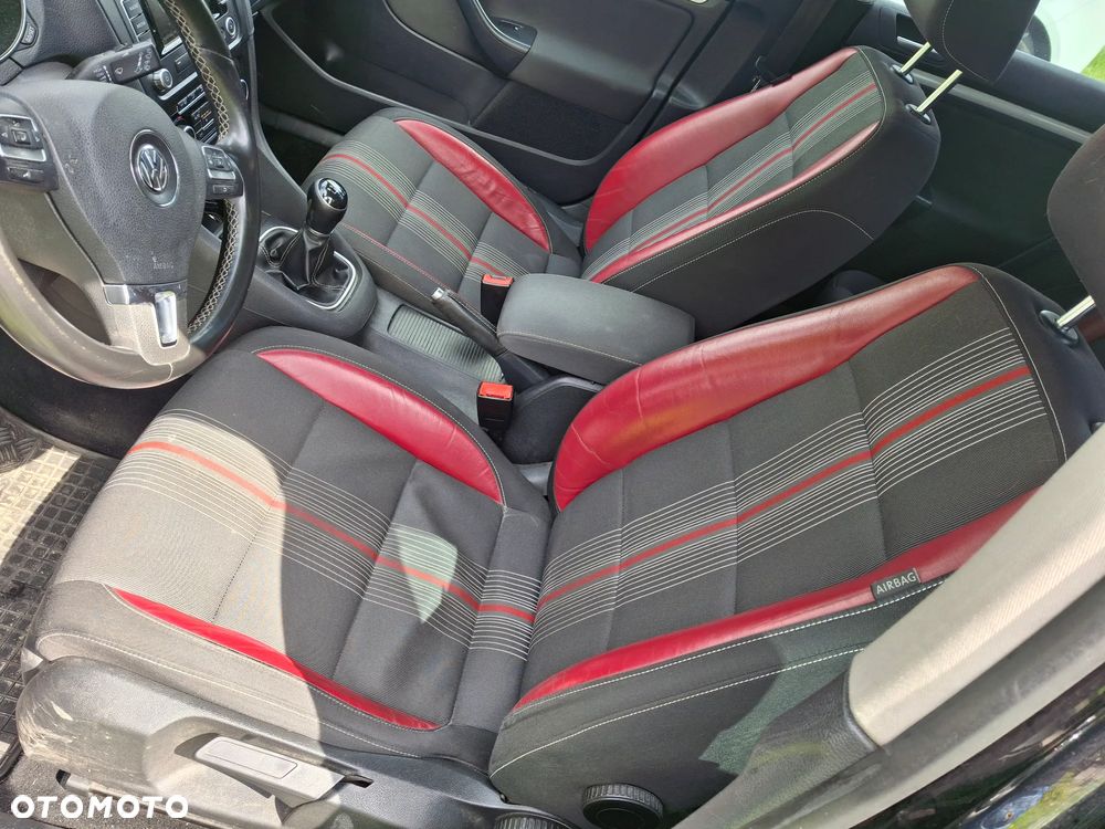 Volkswagen Golf 2.0 TDI Highline - 13