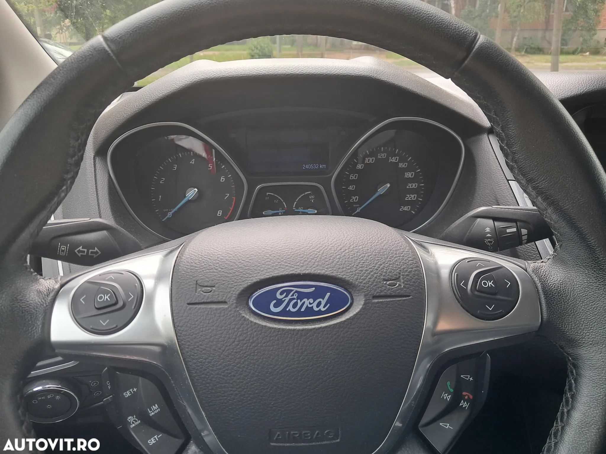 Ford Focus Turnier 1.6 EcoBoost Start-Stopp-System Champions Edition - 12