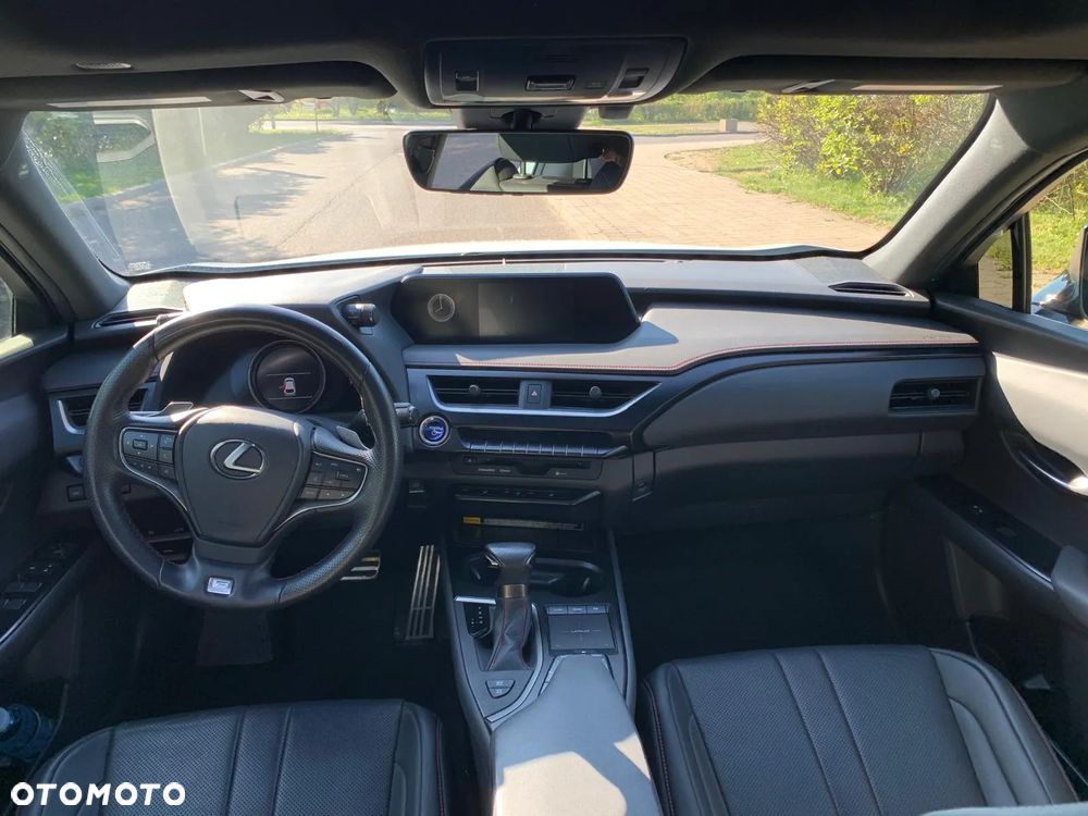 Lexus UX 250h F Sport AWD - 10