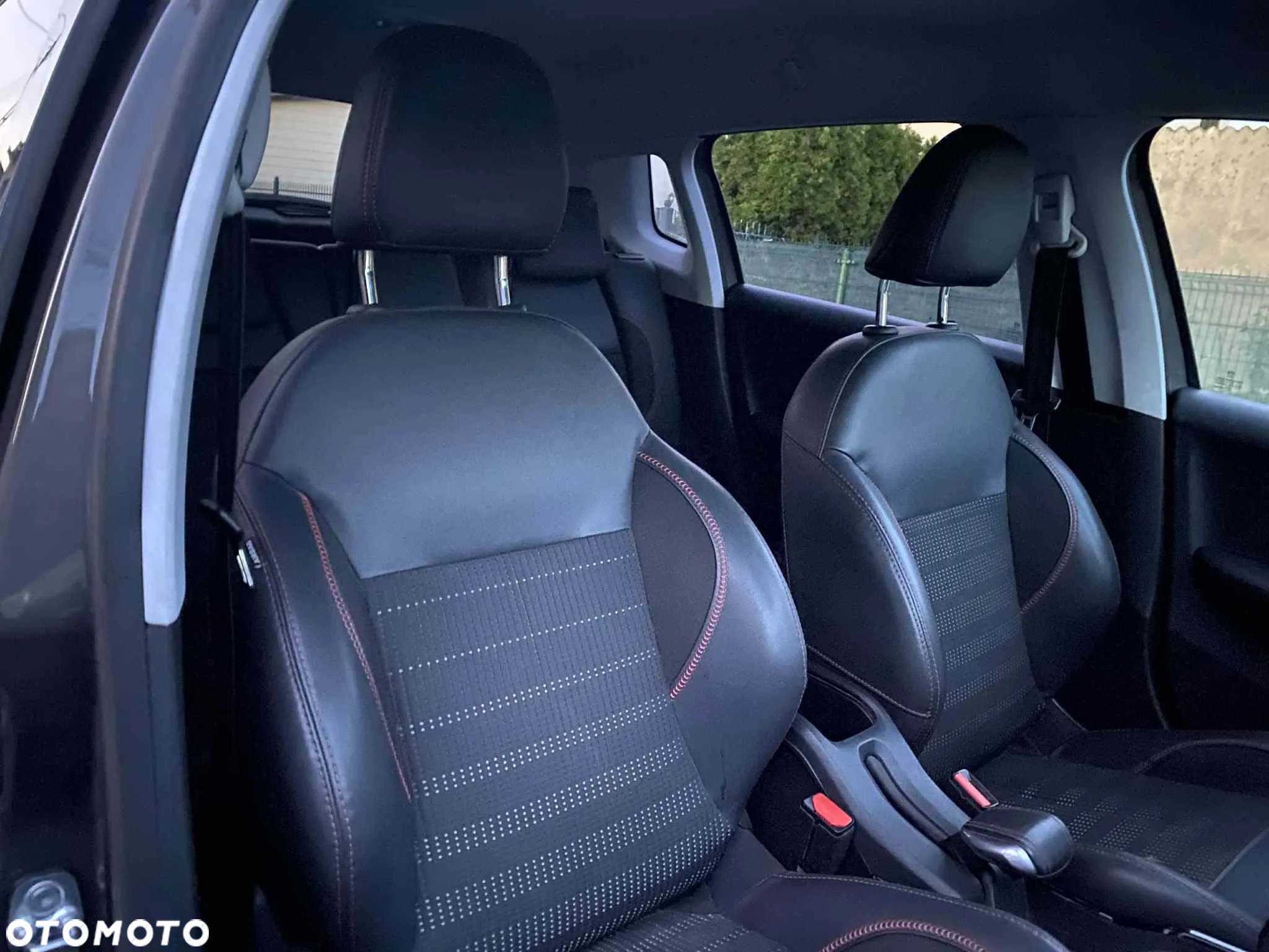 Peugeot 2008 PureTech 110 Stop&Start GT-Line Edition - 11