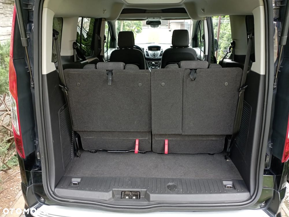 Ford Tourneo Connect Grand - 25