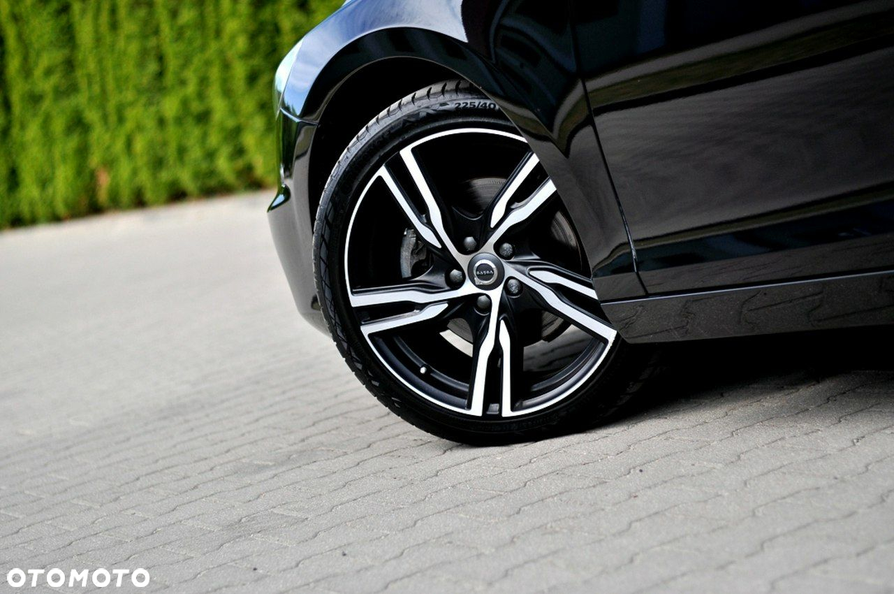 Volvo V40 T2 RDesign - 14