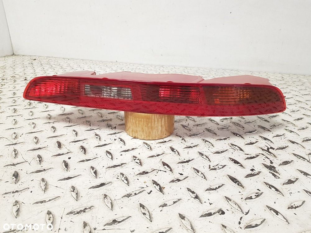 ORYGINALNA TYLNA PRAWA TYŁ PRAWA LAMPA W ZDERZAK AUDI Q3 I 1 11-14 8U0 8U0945096 - 2